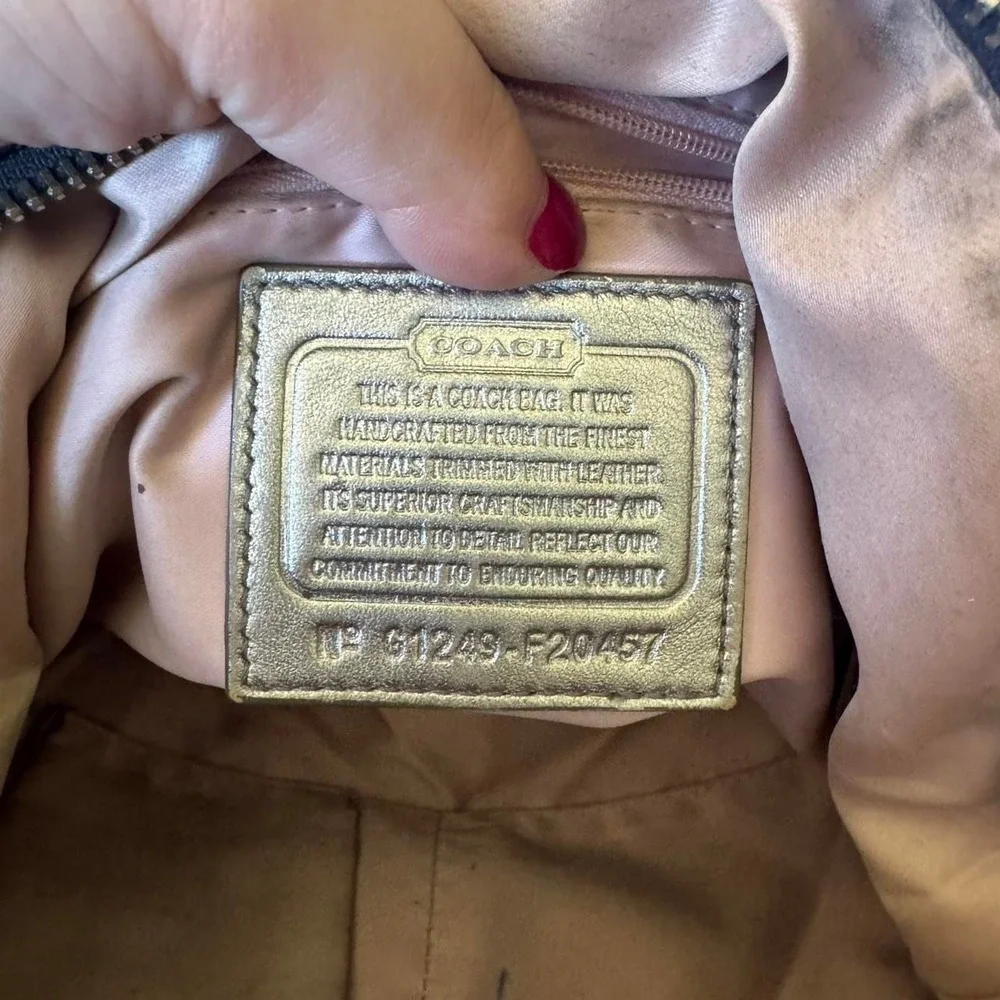 Y2K vintage Coach‎ penelope optic metallic signature crossbody bag